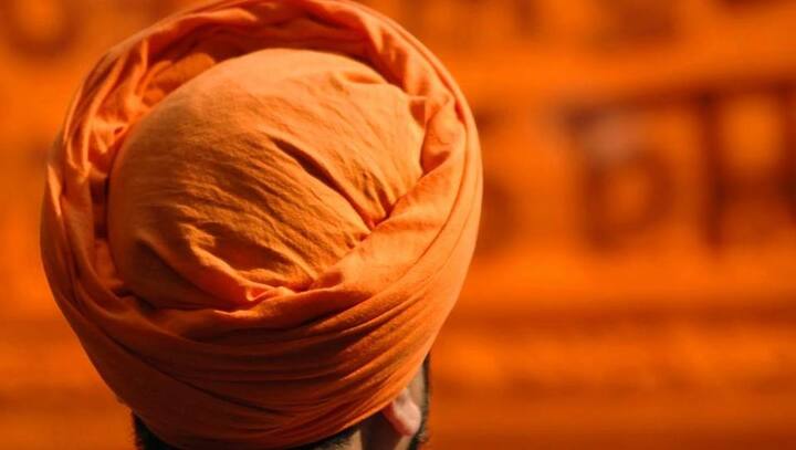 ਵਾਸ਼ਿੰਗਟਨ : ਅਮਰੀਕਾ ਦੇ ਪੈਨਸਿਲਵੇਨੀਆ ਸੂਬੇ ਵਿਚ ਇਕ ਸਿੱਖ ਵਿਦਿਆਰਥੀ ਨੂੰ ਹਾਈ ਸਕੂਲ ਪੱਧਰ ਦੇ ਫੁੱਟਬਾਲ ਮੈਚ ਵਿਚੋਂ ਰੈਫਰੀ ਨੇ ਇਸ ਲਈ ਬਾਹਰ ਕੱਢ ਦਿੱਤਾ ਕਿਉਂਕਿ ਉਸ ਨੇ ਦਸਤਾਰ ਸਜਾਈ ਹੋਈ ਸੀ।