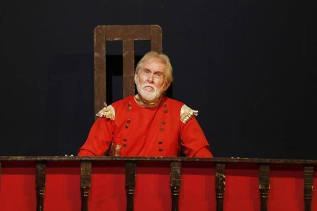 ਮਸ਼ਹੂਰ ਟੀ.ਵੀ. ਸ਼ੋਅ ਜੁਨੂੰਨ 'ਚ ਇਨ੍ਹਾਂ ਦਾ ਕੇਸ਼ਵ ਕਾਲਸੀ ਦਾ ਕਿਰਦਾਰ ਅੱਜ ਵੀ ਲੋਕਾਂ ਦੇ ਮਨਾਂ ਵਿਚ ਹੈ। ਇਸ ਤੋਂ ਇਲਾਵਾ ਭਾਰਤ ਇਕ ਖੋਜ ਅਤੇ ਕੈਪਟਨ ਵਿਓਮ 'ਚ ਵੀ ਟੌਮ ਨੇ ਖਾਸ ਭੂਮਿਕਾ ਨਿਭਾਈ। 