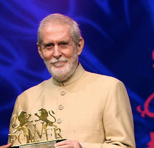 ਭਾਰਤੀ-ਅਮਰੀਕੀ ਕਲਾਕਾਰ ਟੌਮ ਮਸੂਰੀ 'ਚ ਪੈਦਾ ਹੋਏ ਸਨ। ਉਨ੍ਹਾਂ ਤਿੰਨ ਕਿਤਾਬਾਂ ਵੀ ਲਿਖੀਆਂ।