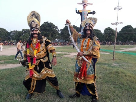  ਮੋਹਾਲੀ ਵਿੱਚ ਕਈ ਦੁਸਿਹਰਾ ਮਨਾਇਆ ਜਾ ਰਿਹਾ ਹੈ ਅਤੇ ਰਾਵਣ, ਕੁੰਭਕਰਨ ਤੇ ਮੇਘਨਾਥ ਦੇ ਪੁਤਲੇ ਸਥਾਪਤ ਕਰ ਦਿੱਤੇ ਸਨ।