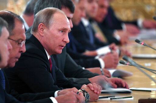 ਦੱਸ ਦੇਈਏ ਕਿ ਸਲਮਾਨ ਦੇ ਰੂਸ ਦੌਰੇ ਨੂੰ ਇਸ ਲਈ ਵੀ ਖ਼ਾਸ ਦੱਸਿਆ ਜਾ ਰਿਹਾ ਹੈ ਕਿਉਂਕਿ ਇੱਕ ਦੇਸ਼ ਦੇ ਤੌਰ 'ਤੇ ਸਾਊਦੀ ਅਰਬ ਦੁਨੀਆਂ ਦੀਆਂ ਵੱਡੀਆਂ ਤਾਕਤਾਂ ਨਾਲ ਆਪਣੇ ਰਿਸ਼ਤਿਆਂ ਵਿੱਚ ਤਬਦੀਲੀ ਲਿਆਉਣ ਦੀ ਤਿਆਰੀ ਵਿੱਚ ਜਾਪਦਾ ਹੈ। 