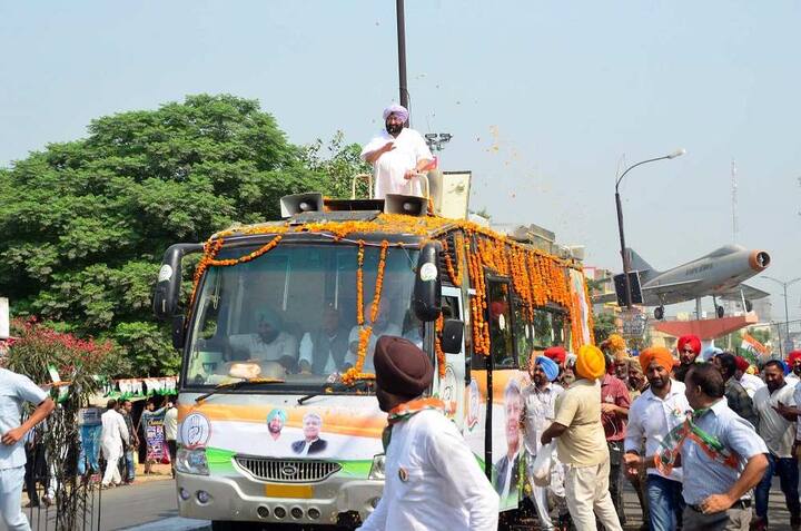 ਵੇਖੋ ਕੈਪਟਨ ਦੇ ਰੋਡ ਸ਼ੋਅ ਦੀਆਂ ਕੁਝ ਤਸਵੀਰਾਂ।