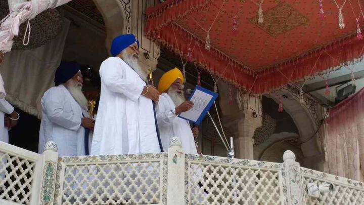 ਇਸ ਤੋਂ ਇਲਾਵਾ ਗੁਰਦਾਸਪੁਰ ਦੇ ਛੋਟੇ ਘੱਲੂਘਾਰਾ ਗੁਰਦੁਆਰਾ ਵਿੱਚ ਵਾਪਰੀ ਘਟਨਾ ਸਬੰਧੀ ਕਿਹਾ ਕਿ ਅਜਿਹੇ ਲੋਕਾਂ ਨੂੰ ਗੁਰੂ ਘਰਾਂ ਵਿੱਚੋਂ ਕੱਢਿਆ ਜਾਵੇ। ਗੁਰਦਵਾਰੇ ਦੇ ਸਕੱਤਰ ਬੂਟਾ ਸਿੰਘ ਵੱਲੋਂ ਕੀਤੀ ਗਈ ਬੱਜਰ ਗਲਤੀ ਕਰਕੇ ਉਸ ਨੂੰ ਸਿੱਖ ਪੰਥ ਵਿੱਚੋਂ ਛੇਕਿਆ ਗਿਆ ਹੈ।