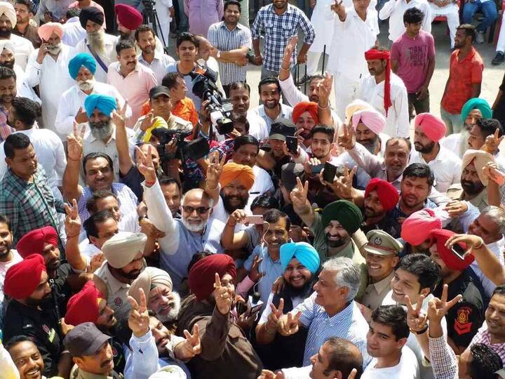 11 ਤਰੀਕ ਨੂੰ ਪਈਆਂ ਵੋਟਾਂ ਦੀ ਗਿਣਤੀ ਤਰੀਬਨ ਹੋ ਗਈ ਹੈ ਅਤੇ ਗਿਣਤੀ ਅੰਤਮ ਦੌਰ ਵਿੱਚ ਹੈ।