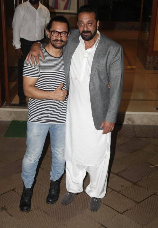 ਸੰਜੇ ਦੱਤ ਨਾਲ ਆਮਿਰ ਖ਼ਾਨ।