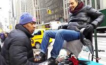 ਗਾਹਕਾਂ ਨੂੰ ਬੇਸ਼ਰਮ ਕਰਕੇ ਇੱਕ ਦਿਨ ਦੇ ਸੱਠ ਹਜ਼ਾਰ ਕਮਾਉਂਦਾ ਇਹ ਸ਼ਖ਼ਸ