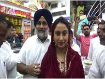 ਜਦੋਂ ਸੁਖਬੀਰ ਤੇ ਹਰਸਿਮਰਤ ਬਾਦਲ ਨੇ ਲਏ ਦਹੀਂ-ਭੱਲਿਆਂ ਦੇ ਨਜ਼ਾਰੇ...!