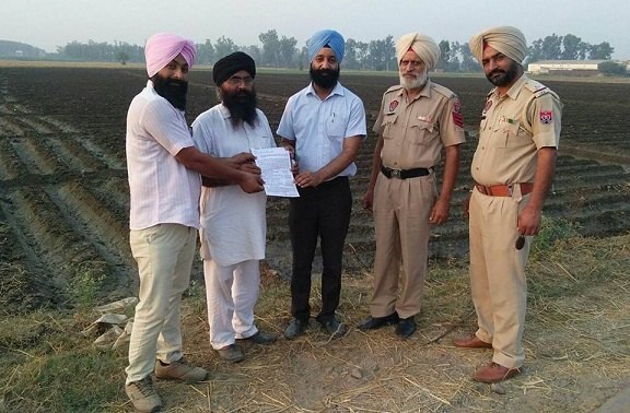 Farmers Fines On Burning Paddy Straw ਖੇਤਾਂ 'ਚ ਪਰਾਲੀ ਨੂੰ ਅੱਗ ਲਗਾਉਣ ਵਾਲੇ ਕਿਸਾਨਾਂ ਨੂੰ ਕੀਤੇ ਜੁਰਮਾਨੇ