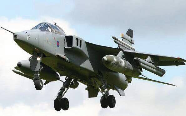 ਮੌਜੂਦਾ ਜੰਗਾਂ ਵਿੱਚ ਜਿੱਥੇ ਲੜਾਕੂ ਜਹਾਜ਼ਾਂ ਨੂੰ ਜ਼ਮੀਨ 'ਤੇ ਉੱਤਰਨ ਲਈ ਖਾਸ ਤਰ੍ਹਾਂ ਦੇ ਐਕਸਪ੍ਰੈਸ-ਵੇਅ ਤੇ ਹਾਈਵੇਅਜ਼ ਨੂੰ ਲੈਂਡਿੰਗ ਗ੍ਰਾਊਂਡ ਵਾਂਗ ਵਰਤਿਆ ਜਾਂਦਾ ਹੈ। ਇਸੇ ਲਈ ਭਾਰਤੀ ਹਵਾਈ ਫ਼ੌਜ ਵੀ ਇਸੇ ਤਰ੍ਹਾਂ ਦੀ ਡਰਿੱਲ ਕਰ ਰਹੀ ਹੈ।