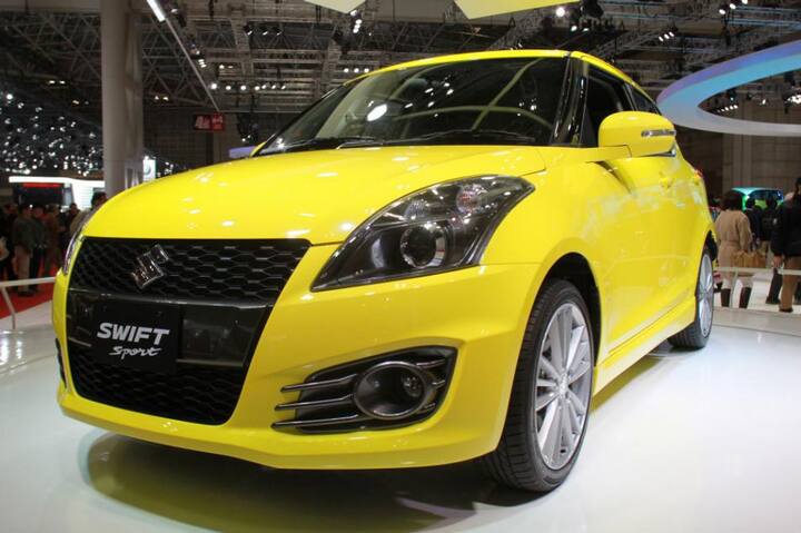 Suzuki Swift Sport 2017 'ਚ 1.4-litre K143 ਬੂਸਟਰਜੈੱਟ ਟਰਬੋ ਚਾਰਜਡ 4 ਸਿਲੰਡਰ ਇੰਜਣ ਦਿੱਤਾ ਗਿਆ ਹੈ ਜੋ ਕਿ ਵੱਧ ਤੋ ਵੱਧ 138 ਬੀ. ਐੱਚ. ਪੀ. ਦਾ ਪਾਵਰ ਅਤੇ 230 ਨਿਊਟਨ ਮੀਟਰ ਦਾ ਟਾਰਕ ਜਨਰੇਟ ਕਰਦਾ ਹੈ। ਇਸ ਇੰਜਣ ਨੂੰ 6 ਸਪੀਡ ਮੈਨੂਅਲ ਗਿਅਰਬਾਕਸ ਦੇ ਨਾਲ ਹੀ 6 ਸਪੀਡ ਆਟੋਮੈਟਿਕ ਗਿਅਰਬਾਕਸ ਨਾਲ ਵੀ ਲੈਸ ਕੀਤਾ ਗਿਆ ਹੈ।