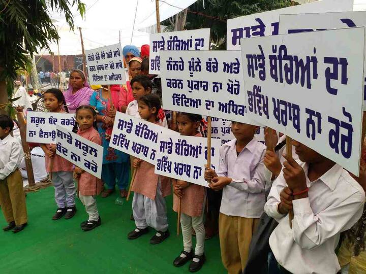 ਸਿੱਧੂ ਨੇ ਕਿਹਾ ਕਿ ਸਕੂਲ ਬੰਦ ਕਰਨ ਦਾ ਫ਼ੈਸਲਾ ਬਿਲਕੁਲ ਸਹੀ ਹੈ। 