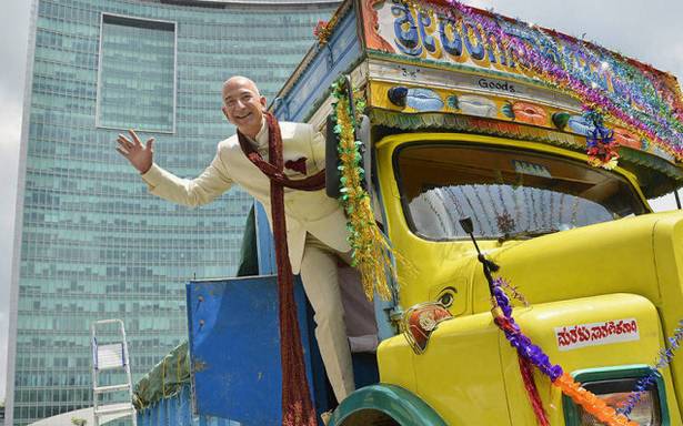 ਬਿਲ ਗੇਟਸ ਨੂੰ ਪਛਾੜ ਕੇ ਇਹ ਬੰਦਾ ਬਣਿਆ ਦੁਨੀਆ ਦਾ ਸਭ ਤੋਂ ਅਮੀਰ 