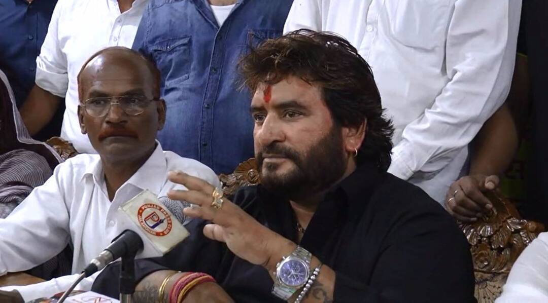 PIMS ਦੇ ਡਾਇਰੈਕਟਰ ਦੀ ਕੁੱਟਮਾਰ ਤੋ ਬਾਅਦ 'ਆਪ' ਆਗੂ ਵੱਲੋਂ ਅਸਤੀਫਾ AAP Candidate from Kartarpur resigned PIMS ਦੇ ਡਾਇਰੈਕਟਰ ਦੀ ਕੁੱਟਮਾਰ ਤੋ ਬਾਅਦ 'ਆਪ' ਆਗੂ ਵੱਲੋਂ ਅਸਤੀਫਾ