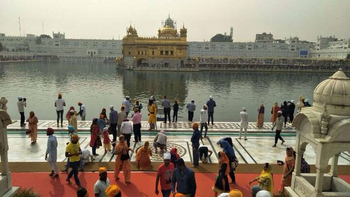 ਗੁਰੂ ਨਾਨਕੇ ਦੇਵ ਦੀ ਦੇ ਪ੍ਰਕਾਸ਼ ਪੁਰਬ ਸਬੰਧੀ ਤਕਰੀਬਨ 2600 ਤੋਂ ਜ਼ਿਆਦਾ ਸਿੱਖ ਸ਼ਰਧਾਲੂ ਪਾਕਿਸਤਾਨ ਪਹੁੰਚ ਗਏ ਹਨ। ਜਿੱਥੇ ਮੁੱਖ ਸਮਾਗਮ ਅੱਜ ਨਨਕਾਣਾ ਸਾਹਿਬ ਵਿਖੇ ਜਾਰੀ ਹੈ। 