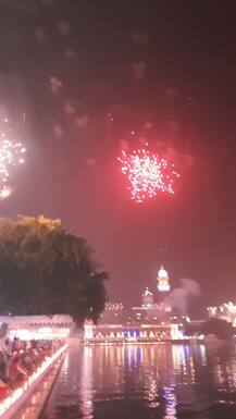 ਗੁਰਪੁਰਬ ਮੌਕੇ ਦਰਬਾਰ ਸਾਹਿਬ ਤੋਂ ਵੇਖੋ ਸ਼ਾਨਦਾਰ ਆਤਿਸ਼ਬਾਜ਼ੀ ਦੇ ਦ੍ਰਿਸ਼