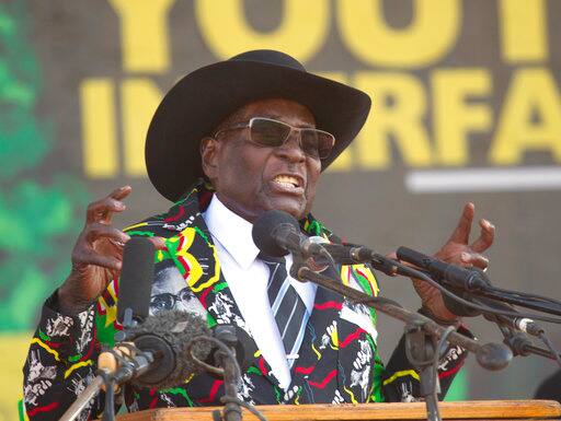 ਇਸ ਦੌਰਾਨ ਗੁਆਂਢੀ ਦੇਸ਼ ਦੱਖਣੀ ਅਫਰੀਕਾ ਦੇ ਰਾਸ਼ਟਰਪਤੀ ਜੈਕਬ ਜ਼ੂਮਾ ਨੇ ਕਿਹਾ ਕਿ ਉਨ੍ਹਾਂ ਨੇ ਮੁਗਾਬੇ ਨਾਲ ਟੈਲੀਫੋਨ ਉੱਤੇ ਗੱਲ ਕੀਤੀ ਹੈ। ਦੱਖਣੀ ਅਫਰੀਕਾ ਸਰਕਾਰ ਦੇ ਬਿਆਨ ਮੁਤਾਬਕ ‘ਮੁਗਾਬੇ ਨੇ ਸੰਕੇਤ ਦਿੱਤਾ ਹੈ ਕਿ ਉਨ੍ਹਾਂ ਨੂੰ ਘਰ ਵਿੱਚ ਨਜ਼ਰਬੰਦ ਕੀਤਾ ਗਿਆ ਹੈ, ਪਰ ਉਹ ਠੀਕ-ਠਾਕ ਹਨ।’ 