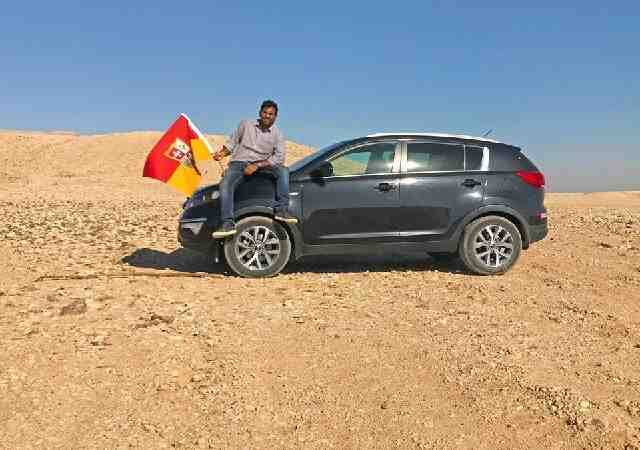 ਇਸ ਦੇ ਨਾਲ ਹੀ ਖੁਦ ਨੂੰ ਉੱਥੋਂ ਦਾ ਰਾਜਾ ਐਲਾਨ ਦਿੱਤਾ ਹੈ। ਇਸ ਦੇ ਨਾਲ ਹੀ ਆਪਣੇ ਪਿਤਾ ਨੂੰ ਰਾਸ਼ਟਰਪਤੀ ਬਣਾਇਆ ਹੈ। ਰਾਸ਼ਟਰੀ ਪਸ਼ੂ ਕਿਰਲੀ ਨੂੰ ਐਲਾਨਿਆ ਹੈ।