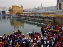 ਸ੍ਰੀ ਹਰਿਮੰਦਰ ਸਾਹਿਬ ਪੁਹੰਚੇ ਰਾਸ਼ਟਰਪਤੀ ਇਲਾਹ ਆਨੰਦ \'ਚ ਰੰਗੇ