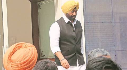 ਹਾਈਕੋਰਟ ਵੱਲੋਂ ਖਹਿਰਾ ਨੂੰ ਝਟਕਾ, ਫ਼ਾਜ਼ਿਲਕਾ ਅਦਾਲਤ ਹੀ ਕਰੇਗੀ ਫੈਸਲਾ ਹਾਈਕੋਰਟ ਵੱਲੋਂ ਖਹਿਰਾ ਨੂੰ ਝਟਕਾ, ਫ਼ਾਜ਼ਿਲਕਾ ਅਦਾਲਤ ਹੀ ਕਰੇਗੀ ਫੈਸਲਾ