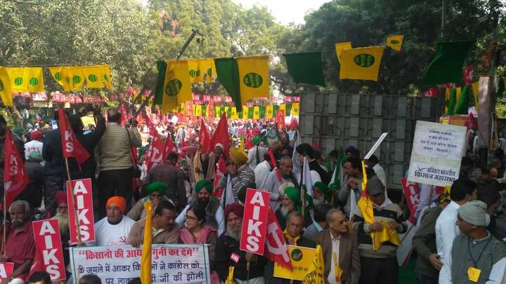 ਇਸ ਦੌਰਾਨ ਪਤਾ ਲੱਗਾ ਹੈ ਕਿ ਪੰਜਾਬ ਸਰਕਾਰ ਵੱਲੋਂ ਇਸ ਰਾਜ ਦੇ ਛੋਟੇ ਤੇ ਸੀਮਾਂਤ ਕਿਸਾਨਾਂ ਨੂੰ ਕਰਜ਼ਾ ਰਾਹਤ ਦੀ ਸਕੀਮ ਲਾਗੂ ਕਰਨ ਬਾਰੇ ਅਜੇ ਵੀ ਸਥਿਤੀ ਸਪੱਸ਼ਟ ਨਹੀਂ। ਸਰਕਾਰ ਨੇ ਅੱਜ ਸਰਕਾਰੀ ਬੈਂਕਾਂ ਨੂੰ ਕਰਜ਼ਾਈ ਕਿਸਾਨਾਂ ਦੀਆਂ ਸੂਚੀਆਂ ਇਕ ਮਹੀਨੇ ਵਿੱਚ ਦੇਣ ਨੂੰ ਕਿਹਾ ਹੈ। 