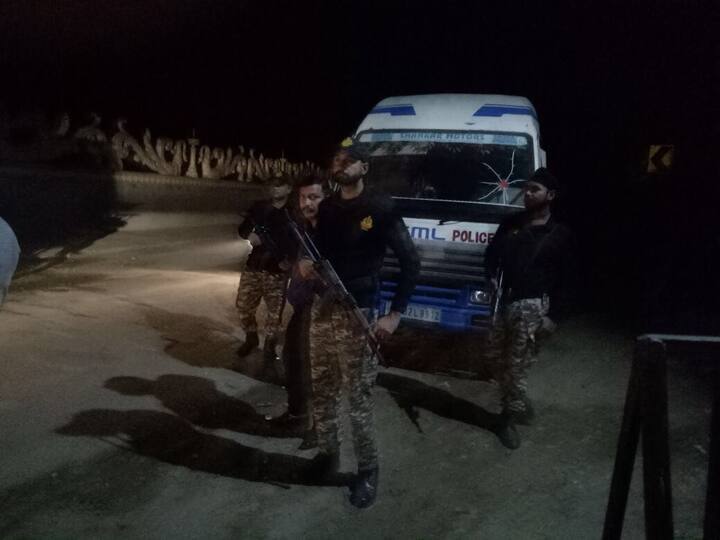 ਦੀਨਾਨਗਰ ਦੇ ਕਸਬਾ ਪਿੰਡੋਰੀ ਮਹੰਤਾ ਵਿੱਚ ਕਿਸੇ ਵੱਡੇ ਗੈਂਗਸਟਰ ਦੇ ਲੁਕੇ ਹੋਣ ਦੀ ਖ਼ਬਰ ਹੈ। 