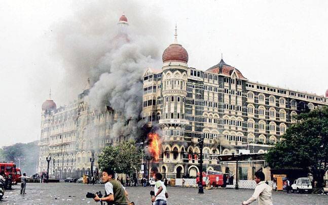 congress leader manish tiwari questioned upa govt on action after 26/11  mumbai attack 26/11 हल्ल्यानंतर कठोर कारवाई करायला हवी होती; काँग्रेस नेत्याची मनमोहन सिंग सरकारवर टीका!