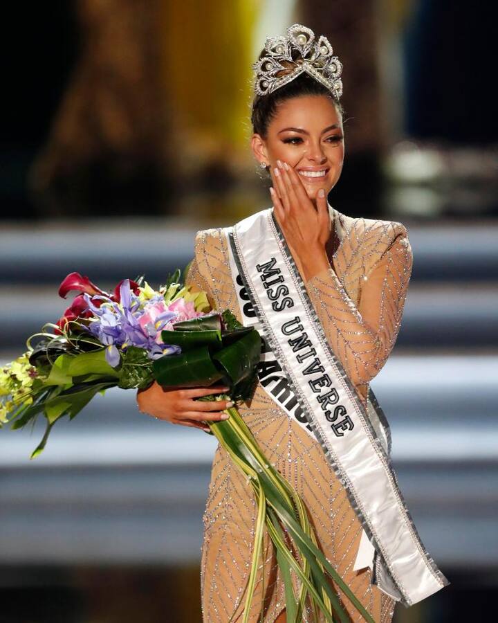 ਮਿਸ ਕੋਲੰਬੀਆ ਲੌਰਾ ਗੋਜਾਲਵੇਜ਼ (22) ਦੂਜੇ ਅਤੇ ਮਿਸ ਜਮੈਕਾ ਡੈਵਿਨਾ ਬੈਨਟ (21) ਤੀਜੇ ਸਥਾਨ 'ਤੇ ਰਹੀ। ਇਨ੍ਹਾਂ ਤਿੰਨਾਂ ਤੋਂ ਇਲਾਵਾ ਵੈਨੇਜ਼ੁਏਲਾ ਅਤੇ ਥਾਈਲੈਂਡ ਦੀ ਸੁੰਦਰੀਆਂ ਵੀ ਆਖ਼ਰੀ ਪੰਜ ਵਿਚ ਪਹੁੰਚੀਆਂ ਸਨ।