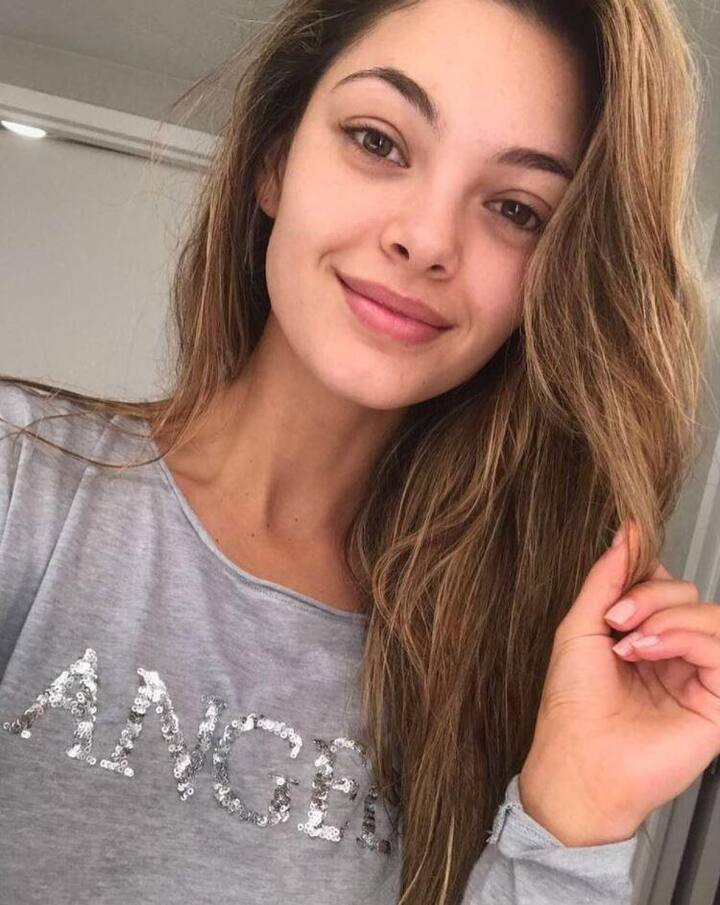 ਮੁਕਾਬਲੇ 'ਚ ਡੈਮੀ ਨੂੰ ਪੁੱਛਿਆ ਗਿਆ ਕਿ ਉਹ ਆਪਣੇ ਕਿਸ ਗੁਣ 'ਤੇ ਸਭ ਤੋਂ ਫਖਰ ਕਰਦੀ ਹੈ ਅਤੇ ਆਪਣੀ ਇਸ ਖੂਬੀ ਨੂੰ ਉਹ ਮਿਸ ਯੂਨੀਵਰਸ ਦੇ ਰੂਪ ਵਿਚ ਕਿਸ ਤਰ੍ਹਾਂ ਇਸਤੇਮਾਲ ਕਰੇਗੀ?