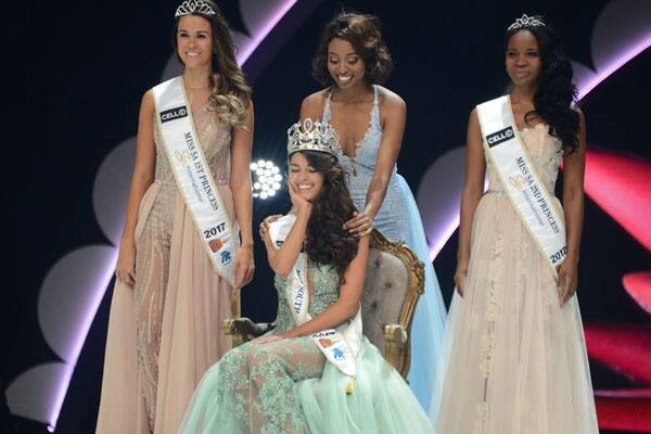 ਮਿਸ ਯੂਨੀਵਰਸ ਉਹ ਔਰਤ ਹੈ ਜਿਸਨੇ ਆਪਣੇ ਸਾਰੇ ਡਰ 'ਤੇ ਕਾਬੂ ਪਾ ਲਿਆ ਹੋਵੇ ਅਤੇ ਉਹ ਦੁਨੀਆ ਭਰ ਦੀਆਂ ਹੋਰਨਾਂ ਅੌਰਤਾਂ ਨੂੰ ਵੀ ਉਨ੍ਹਾਂ ਦੇ ਡਰ ਦਾ ਸਾਹਮਣਾ ਕਰਨ ਦੀ ਪ੍ਰੇਰਣਾ ਦੇਵੇ।'