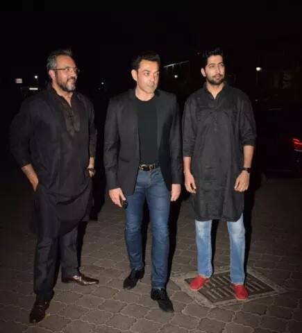 ਬੌਬੀ ਦਿਓਲ ਨੇ ਵੀ ਇਸ਼ਿਤਾ ਦੱਤਾ ਦੇ ਵਿਆਹ ਵਿੱਚ ਵੀ ਹਿੱਸਾ ਲਿਆ।