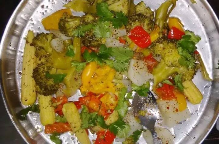 ਅਸੰਤੁਲਿਤ ਖ਼ੁਰਾਕ: ਜੇਕਰ ਤੁਸੀਂ ਨਿਯਮਿਤ ਦੌੜਾਕ ਹੋ ਤਾਂ ਸੰਤੁਲਿਤ ਖ਼ੁਰਾਕ ਲੈਣੀ ਤੁਹਾਡੇ ਲਈ ਬਹੁਤ ਜ਼ਰੂਰੀ ਹੋ ਜਾਂਦੀ ਹੈ। ਦੌੜ ਦੇ ਨਾਲ-ਨਾਲ ਤੁਹਾਨੂੰ ਆਪਣੀ ਖ਼ੁਰਾਕ ਨੂੰ ਵੀ ਕਾਬੂ ਵਿੱਚ ਰੱਖਣਾ ਹੋਵੇਗਾ ਤੇ ਪੌਸ਼ਟਿਕ ਚੀਜ਼ਾਂ ਖਾਣ ਨੂੰ ਤਰਜੀਹ ਦੇਣੀ ਹੋਵੇਗੀ। ਜੇਕਰ ਤੁਸੀਂ ਜੀਭ ਦੇ ਸਵਾਦ ਨੂੰ ਕਾਇਮ ਰੱਖੋਗੇ ਤਾਂ ਆਪਣੇ ਸਰੀਰ ਦੇ ਵਿਕਾਸ ਵਿੱਚ ਅੜਿੱਕੇ ਡਾਹੁਣ ਲੱਗ ਜਾਓਗੇ।