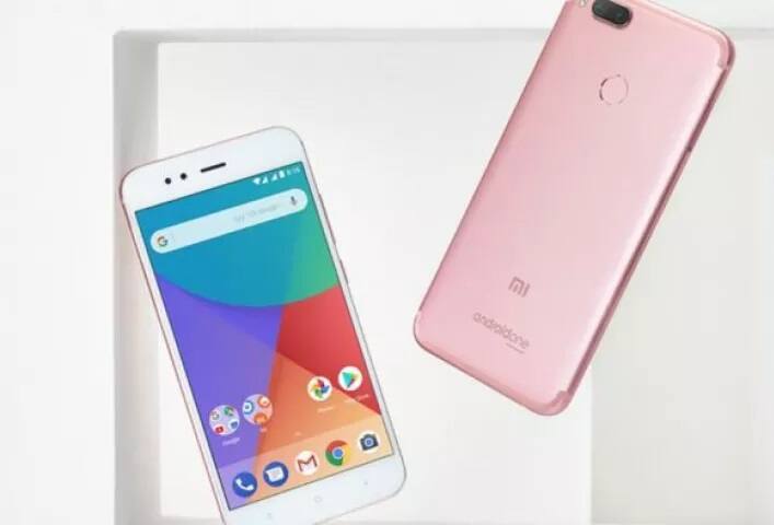 ਫ਼ੋਨ ਵਿੱਚ 3080 mAh ਦੀ ਬੈਟਰੀ ਦਿੱਤੀ ਗਈ ਹੈ ਤੇ ਇਸ ਵਿੱਚ 4G VoLTE ਦੇ ਨਾਲ ਨਾਲ ਡੂਅਲ ਬੈਂਡ ਵਾਈ-ਫਾਈ, ਜੀ.ਪੀ.ਐੱਸ. ਆਦਿ ਹੋਰ ਜ਼ਰੂਰੀ ਫੀਚਰਜ਼ ਮੌਜੂਦ ਹਨ। 