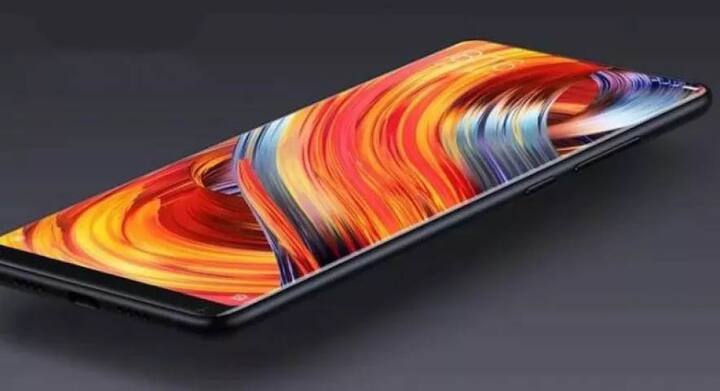 Mi Mix 2 ਕੰਪਨੀ ਦੇ ਓਐਸ MIUI 9 ਤੇ ਚੱਲਦਾ ਹੈ ਜੋ ਐਂਡਰਾਇਡ 7.1 ਨਾਗਟ ਤੇ ਬੇਸਡ ਹੋਵੇਗਾ। ਸਮਾਰਟਫੋਨ ਨੂੰ ਪਾਵਰ ਦੇਣ ਦੇ ਲਈ 3400mAh ਦੀ ਬੈਟਰੀ ਦਿੱਤੀ ਗਈ ਹੈ ਓ ਕਵਿੱਕ ਚਾਰਜਿੰਗ ਤਕਨੀਕ 3.0 ਸਪੋਰਟ ਕਰਦਾ ਹੈ। ਖਾਸ ਗੱਲ ਇਹ ਹੈ ਕਿ ਇਸ ਵਿੱਚ 3.5mm ਆਡੀਓ ਜੈਕ ਨਹੀਂ ਦਿੱਤਾ ਗਿਆ ਹੈ।