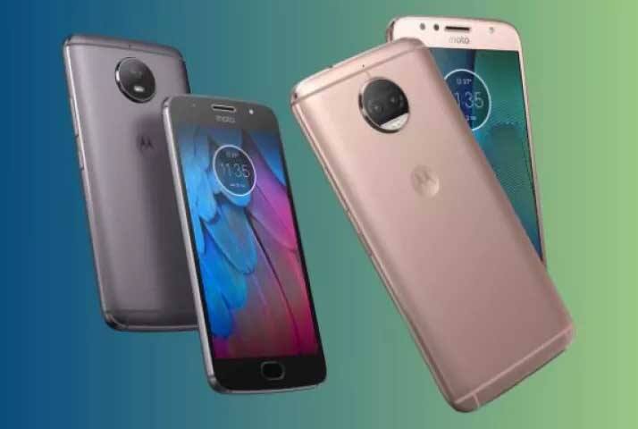 ਮੋਟੋ ਜੀ 5 ਐਸ ਪਲੱਸ: ਇਸ ਵਿੱਚ 1080x1920 ਪਿਕਸਲ ਦੇ ਰੈਜ਼ੋਲੂਸ਼ਨ ਦੇ ਨਾਲ 5.5 ਇੰਚ ਦੀ ਸਕਰੀਨ ਹੈ। ਇਸ ਵਿੱਚ Snapdragon 625 ਪ੍ਰੋਸੈਸਰ ਦਿੱਤਾ ਗਿਆ ਹੈ। ਰੈਮ ਦੇ ਅਧਾਰ 'ਤੇ, ਇਸ ਦੇ ਦੋ ਰੂਪ 3GB RAM+ 32GB ਤੇ 4GBRAM + 64GB ਨੂੰ ਸ਼ੁਰੂ ਕੀਤਾ ਗਿਆ ਹੈ। ਇਸ ਦਾ ਕੈਮਰਾ ਬਹੁਤ ਸ਼ਾਨਦਾਰ ਰਿਹਾ ਹੈ। ਇਸ ਵਿੱਚ 13-ਮੈਗਾਪਿਕਸਲ ਦੋਹਰਾ ਰਿਅਰ ਕੈਮਰਾ ਸੈੱਟਅੱਪ ਹੈ, ਜਦਕਿ 8-ਮੈਗਾਪਿਕਲ ਫਰੰਟ ਕੈਮਰਾ ਫਲੈਸ਼ ਨਾਲ ਦਿੱਤਾ ਗਿਆ ਹੈ। 3000 mAh ਦੀ ਬੈਟਰੀ ਡਿਵਾਈਸ ਨੂੰ ਪਾਵਰ ਦੇਣ ਲਈ ਦਿੱਤੀ ਗਈ ਹੈ। ਟਰਬੋ ਚਾਰਜਰ ਕੇਵਲ 6 ਮਿੰਟ ਲਈ ਚਾਰ ਘੰਟਿਆਂ ਦਾ ਚਾਰਜ ਲਾਉਂਦਾ ਹੈ। ਕੀਮਤ- 15,999