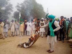 ਸਰਕਾਰ ਨੇ ਕਿਸਾਨਾਂ 'ਤੇ ਪਾਇਆ ਨਵਾਂ ਬੋਝ, ਕਿਸਾਨਾਂ ਵੱਲੋਂ ਜਜ਼ੀਆ ਕਰਾਰ