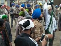 ਜ਼ਮੀਨ ਕੁਰਕ ਕਰਨ ਦਾ ਦੌਰਾ ਜਾਰੀ, ਅੱਕੇ ਕਿਸਾਨਾਂ ਨੇ ਸੂਦ ਖੋਰ ਦਾ ਪੁਤਲਾ ਫੂਕਿਆ...