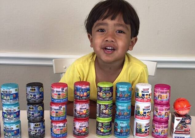 Six-year-old boy earns a staggering $11 MILLION in one year Read more 6 ਸਾਲ ਦਾ ਬੱਚਾ ਸਾਲਾਨਾ 71 ਕਰੋੜ ਰੁਪਏ ਕਮਾਉਂਦਾ...