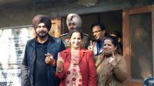 ਸਿੱਧੂ ਜੋੜੀ ਨੇ ਇਸ ਅੰਦਾਜ਼ \'ਚ ਪਾਈ ਵੋਟ..!