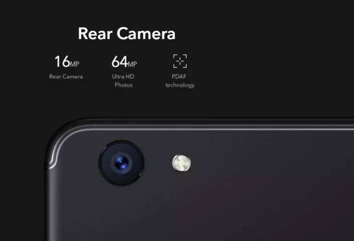 V7+ ਦਾ ਹੀ ਲਾਈਟ ਵਰਜ਼ਨ V7 18,990 ਰੁਪਏ ਵਿੱਚ ਲਾਂਚ ਕੀਤਾ ਗਿਆ ਹੈ, ਜਦਕਿ V7+ ਦੀ ਕੀਮਤ 21,990 ਹੈ। ਇਸ ਵਿੱਚ 24 ਮੈਗਾਪਕਿਸਲ ਦਾ ਸੈਲਫੀ ਕੈਮਰਾ (ਐਫ/2.0 ਅਪ੍ਰਚਰ) ਦਿੱਤਾ ਗਿਆ ਹੈ।
