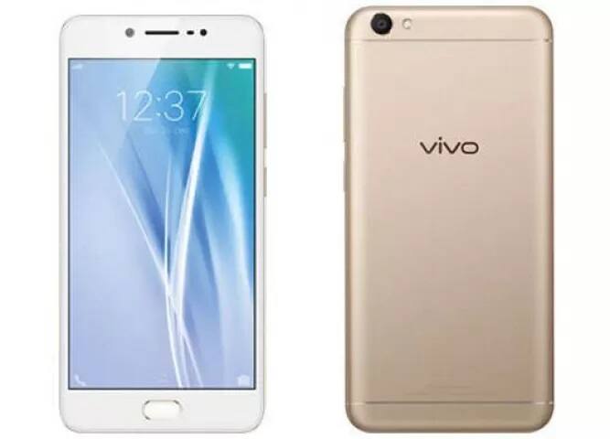10- ਵੀਵੋ ਵੀ 5- ਸਭ ਤੋਂ ਵੱਧ ਵਾਰ ਸਰਚ ਕੀਤੇ ਗਏ ਸਮਾਰਟਫੋਨ ਦੀ ਸੂਚੀ ਵਿੱਚ ਚੀਨੀ ਕੰਪਨੀ ਵੀਵੋ ਦਾ ਇਹ ਦੂਜਾ ਫੋਨ ਹੈ. ਭਾਰਤ ਵਿੱਚ ਇਸ ਨੂੰ ਨਵੰਬਰ 2016 ਚ ਲਾਂਚ ਕੀਤਾ ਗਿਆ ਸੀ ਅਤੇ ਇਸਦੀ ਕੀਮਤ 17,980 ਰੁਪਏ ਹੈ. 