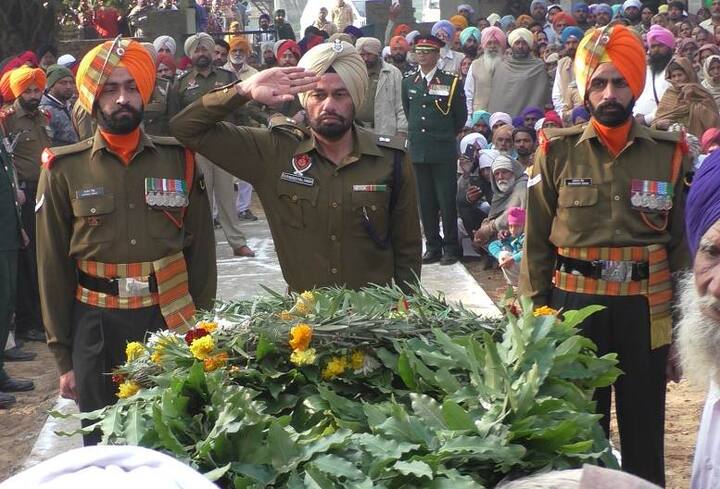ਸ਼ਹੀਦ ਕੁਲਦੀਪ ਸਿੰਘ ਦਾ ਅੰਤਮ ਸੰਸਕਾਰ ਸਰਕਾਰੀ ਸਨਮਾਨਾਂ ਨਾਲ ਹੋਇਆ। ਉਸ ਦੀ ਬਟਾਲੀਅਨ ਵੱਲੋਂ ਉਸ ਨੂੰ ਪੂਰੇ ਸਰਕਾਰੀ ਸਨਮਾਨਾਂ ਨਾਲ ਸਲਾਮੀ ਵੀ ਦਿੱਤੀ ਗਈ। 