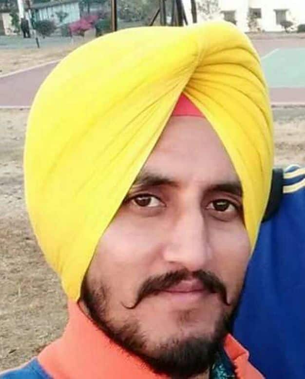 ਉਸ ਨੇ ਆਪਣੀ ਪਤਨੀ ਨੂੰ ਕਿਹਾ ਸੀ ਕਿ ਆਉਂਦੇ ਸਮੇਂ ਵਿੱਚ ਉਹ ਉਸ ਨੂੰ ਆਪਣੇ ਨਾਲ ਹੀ ਲੈ ਜਾਵੇਗਾ ਪਰ ਉਸ ਦੇ ਪਰਿਵਾਰ ਨੂੰ ਕੀ ਪਤਾ ਸੀ ਕਿ ਉਹ ਹੁਣ ਸਦਾ ਲਈ ਚਲਾ ਜਾਵੇਗਾ। 