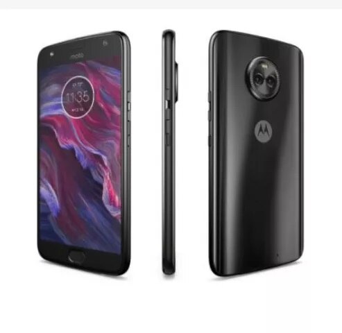 Moto X4 ਵਿੱਚ ਕੁਵਾਲਕੌਮ ਸਨੈਪਡ੍ਰੈਗਨ 630 ਪ੍ਰੋਸੈਸਰ ਹੈ। ਇਸ ਦੀ ਸਟੋਰੇਜ਼ ਸਮਰੱਥਾ ਨੂੰ 2 ਟੀ.ਬੀ. ਤਕ ਵਧਾਇਆ ਜਾ ਸਕਦਾ ਹੈ। ਇਹ ਡਿਵਾਇਸ ਜਲ-ਰੋਧਕ ਯਾਨੀ ਵਾਟਰ ਰੈਸਿਸਟੈਂਟ ਵੀ ਹੈ, ਜਿਸ ਨੂੰ ਆਈ.ਪੀ. 68 ਰੇਟਿੰਗ ਦਿੱਤੀ ਗਈ ਹੈ। ਵਰਤੋਂ ਦੌਰਾਨ ਇਸ ਫ਼ੋਨ ਦੇ ਗਰਮ ਹੋਣ ਜਾਂ ਹੌਲੀ ਹੋ ਜਾਣ ਵਾਲੀ ਕੋਈ ਖ਼ਾਸ ਸਮੱਸਿਆ ਨਹੀਂ ਹੈ। 
