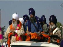 ਸਾਹਿਬਜ਼ਾਦਿਆਂ ਤੇ ਮਾਤਾ ਗੁਜਰੀ ਦੀ ਸ਼ਹਾਦਤ ਦੀ ਯਾਦ \'ਚ ਮੁਹੱਲਾ ਸਜਾਇਆ