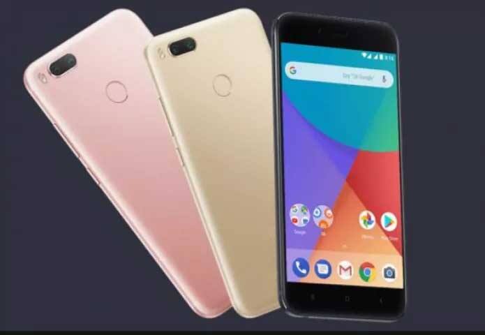 Xiaomi Mi A1 (13,999 ਰੁ.): ਇਹ ਸ਼ਿਓਮੀ ਦਾ ਪਹਿਲਾ ਸਟਾਕ ਐਂਡਰਾਇਡ ਆਪਰੇਟਿੰਗ ਸਿਸਟਮ ਵਾਲਾ ਸਮਾਰਟਫੋਨ ਹੈ ਜੋ ਐਂਡਰਾਇਡ O ਤੇ ਐਂਡਰਾਓਈਡ P ਤੱਕ ਅਪਡੇਟ ਮਿਲੇਗਾ। ਇਸ ਵਿੱਚ 5.5 ਇੰਚ ਦੀ ਸਕਰੀਨ, ਕਵਾਲਕਾਮ ਸਨੈਪਡਰੈਗਨ 625 SoC, 4ਜੀਬੀ ਦੀ ਰੈਮ, 12 ਮੈਗਾਪਿਕਸਲ ਵਾਲਾ ਡੁਅਲ ਰਿਅਰ ਕੈਮਰਾ, 5 ਮੈਗਾਪਿਕਸਲ ਦਾ ਫਰੰਟ ਫੇਸਿੰਗ ਕੈਮਰਾ।