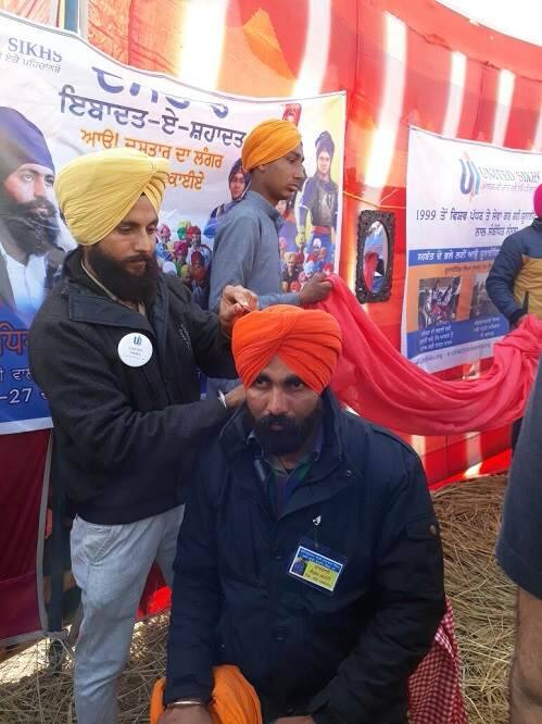 ਇਸ ਦੀ ਮਿਸਾਲ ਫ਼ਤਿਹਗੜ੍ਹ ਸਾਹਿਬ ਦੀ ਧਰਤੀ ਤੋਂ ਮਿਲੀ ਜਿੱਥੇ ਯੂਨਾਈਟਿਡ ਸਿੱਖਸ ਦੇ ਸੇਵਾਦਾਰਾਂ ਨੇ ਦਸਤਾਰ ਦਾ ਲੰਗਰ ਲਾਇਆ। 
