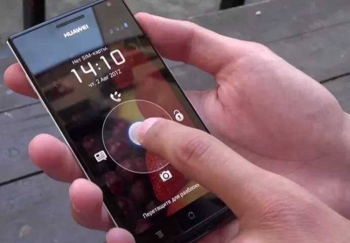 Huawei: ਚੀਨ ਦੀ ਕੰਪਨੀ Huawei ਦੀ ਦੁਨੀਆ ਭਰ ਦੇ ਸਮਾਰਟਫੋਨ ਬਾਜ਼ਾਰ ਵਿੱਚ 11.3 ਫੀਸਦੀ ਦੀ ਹਿੱਸੇਦਾਰੀ ਹੈ। ਪਿਛਲੇ ਸਾਲ ਕੰਪਨੀ ਨੇ ਕੁੱਲ 3.85 ਕਰੋੜ ਸਮਾਰਟਫੋਨ ਦੀ ਵਿਕਰੀ ਕੀਤੀ। ਕੰਪਨੀ ਦੇ ਫਲੈਗਸ਼ਿਪ ਸਮਾਰਟਫੋਨ ਪੀ-10 ਦੇ ਨਾਲ ਹੀ ਦੂਜੇ ਸਮਾਰਟਫੋਨ ਦੀ ਵੀ ਖੂਬ ਵਿਕਰੀ ਹੋਈ। ਅਮਰੀਕੀ ਬਾਜ਼ਾਰ ਵਿੱਚ ਕੰਪਨੀ ਦਾ ਪ੍ਰਦਰਸ਼ਨ ਹਾਲੇ ਬਹੁਤ ਚੰਗਾ ਨਹੀਂ। ਇਹ ਹੀ ਕਾਰਨ ਹੈ ਕਿ ਟਾਪ 10 ਦੀ ਸੂਚੀ ਵਿੱਚ ਕੰਪਨੀ ਤੀਜੇ ਨੰਬਰ ਤੇ ਹੈ।