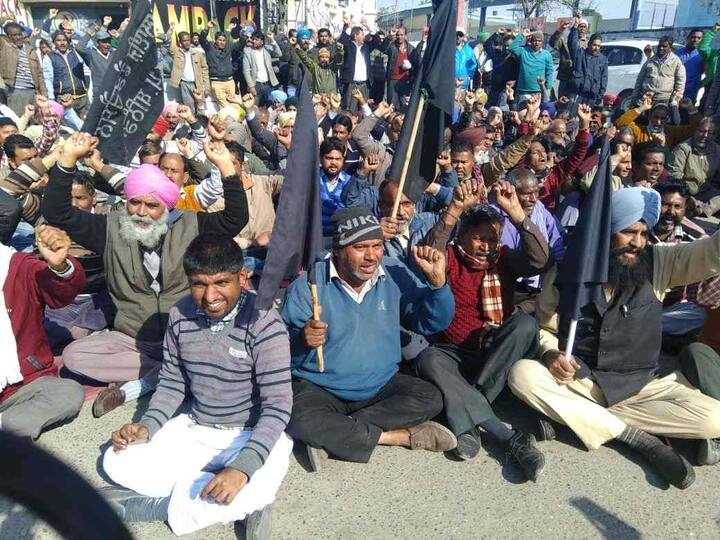 ਮਨਪ੍ਰੀਤ ਬਾਦਲ ਨੇ ਆਪਣੇ ਦਫਤਰ ਦੇ ਨੇੜੇ ਹੀ ਪ੍ਰਾਈਵੇਟ ਸਕੂਲ ਦੇ ਸਮਾਗਮ ਵਿੱਚ ਮੁੱਖ ਮਹਿਮਾਨ ਵਜੋਂ ਸ਼ਾਮਲ ਹੋਣਾ ਸੀ। ਥਰਮਲ ਦੇ ਕੱਚੇ ਤੇ ਪੱਕੇ ਕਾਮਿਆਂ ਨੇ ਦੋਵਾਂ ਗੇਟਾਂ 'ਤੇ ਧਰਨਾ ਲਾ ਦਿੱਤਾ ਜਿਸ ਕਰਕੇ ਵਿੱਤ ਮੰਤਰੀ ਨੂੰ ਸਮਾਗਮ ਵਿੱਚ ਆਉਣ ਦਾ ਪ੍ਰੋਗਰਾਮ ਮੁਲਤਵੀ ਕਰਨਾ ਪਿਆ।