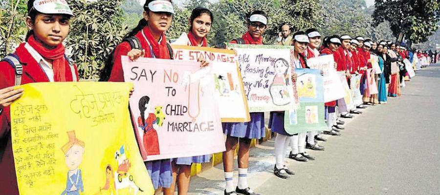 Lakhs Join 11,000-Km-Long Human Chain Supporting Prohibition Policy In Bihar ਇਸ ਕੰਮ ਲਈ ਲੋਕਾਂ ਨੇ 14 ਹਜ਼ਾਰ ਕਿਲੋਮੀਟਰ ਲੰਬੀ ਮਨੁੱਖੀ ਲੜੀ ਬਣਾਈ
