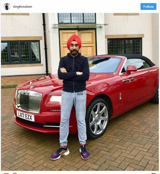 ਉਸ ਦੌਰ ਵਿੱਚ ਉਨ੍ਹਾਂ ਦਾ ਬ੍ਰਾਂਡ ਬ੍ਰਿਟੇਨ ਦੇ ਸਭ ਤੋਂ ਮਸ਼ਹੂਰ ਬ੍ਰਾਂਡਸ ਵਿੱਚੋਂ ਇੱਕ ਸੀ। ਸਭ ਕੁਝ ਠੀਕ ਚੱਲ ਰਿਹਾ ਸੀ ਕਿ 2007 ਵਿੱਚ ਉਨ੍ਹਾਂ ਨੂੰ ਵੱਡਾ ਘਾਟਾ ਪਿਆ, ਜਿਸ ਕਾਰਨ ਉਨ੍ਹਾਂ ਨੂੰ ਆਪਣਾ ਕੱਪੜਿਆਂ ਦਾ ਕਾਰੋਬਾਰ ਨਾ ਚਾਹੁੰਦੇ ਹੋਏ ਵੀ ਬੰਦ ਕਰਨਾ ਪਿਆ। ਇਸੇ ਦੌਰ ਵਿੱਚ ਉਨ੍ਹਾਂ ਦੀ ਪੱਗ ਦਾ ਮਜ਼ਾਕ ਇੱਕ ਬ੍ਰਿਟਿਸ਼ ਬਿਜ਼ਨਸਮੈਨ ਨੇ ਉਡਾਇਆ। 